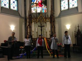 Da TRIESTE dalla Veglia per le vittime dell’omo-transfobia e di ogni forma di discriminazione nella Chiesa Luterana di Trieste di Sabato 13 maggio 2017